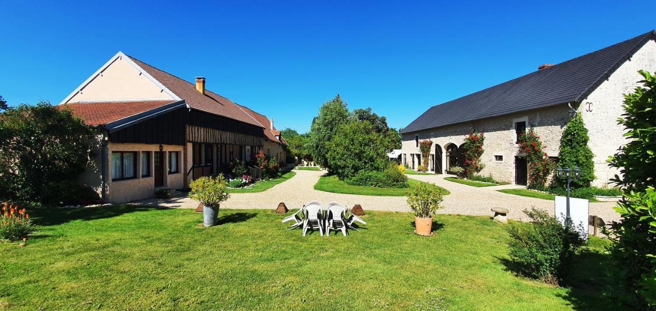 Maison Des Maries Beaulieu-sur-Loire Esterno foto